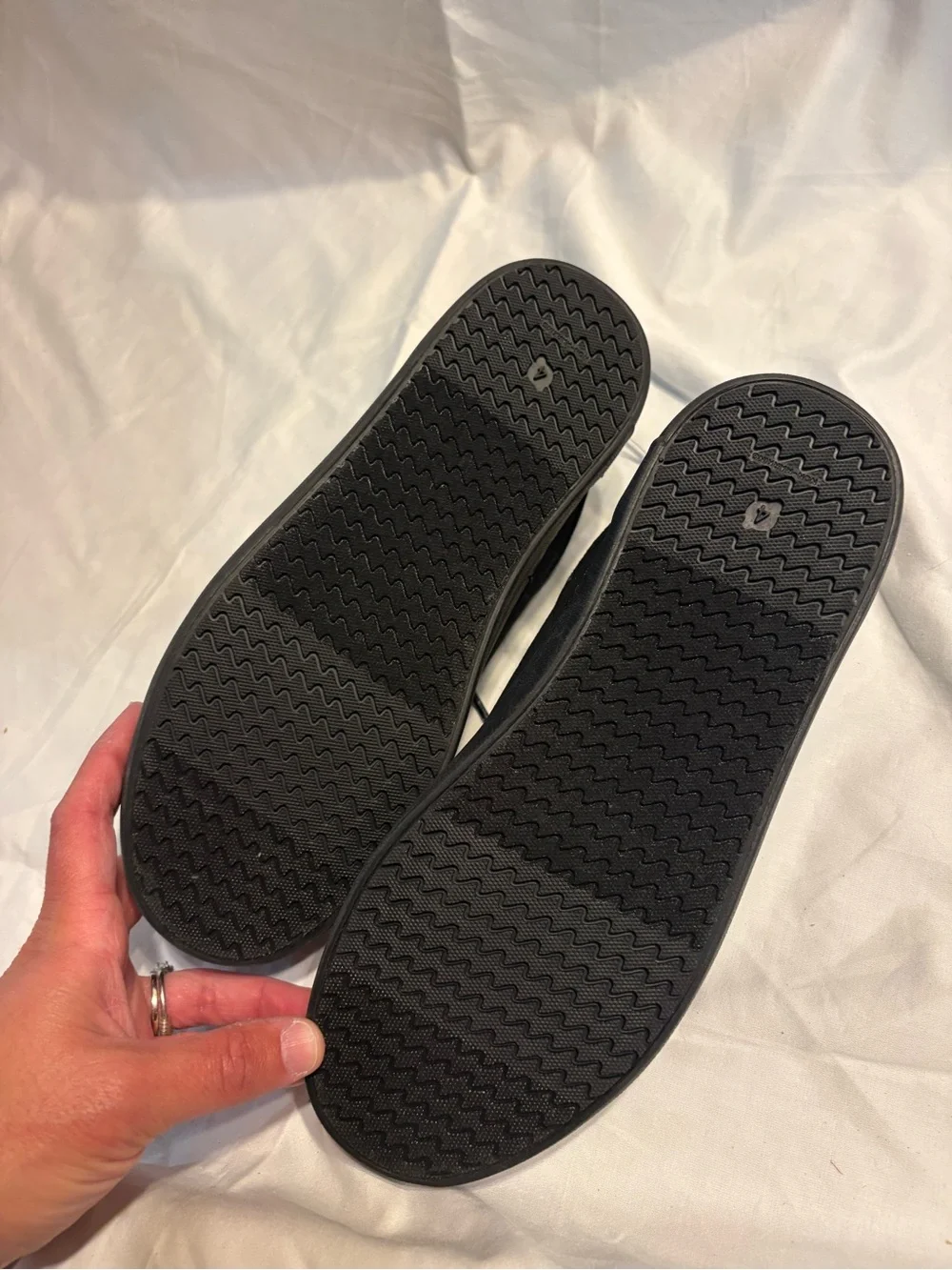 Men's Black Low-Top Canvas Sneakers